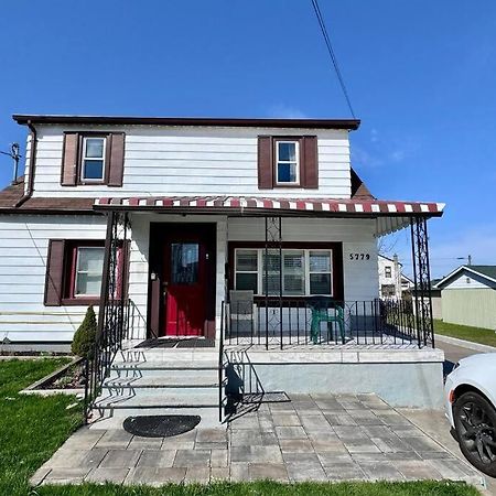 Near The Falls Two Bedroom - 5 Min Walk To Clifton Niagara Falls Eksteriør bilde